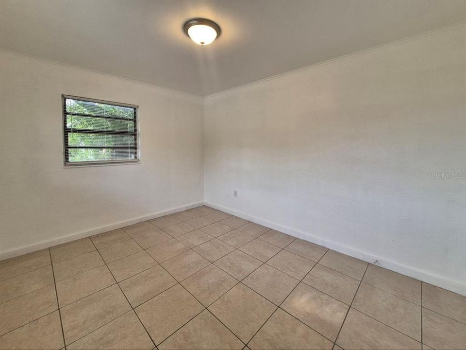 For Rent: $1,400 (2 beds, 1 baths, 598 Square Feet)