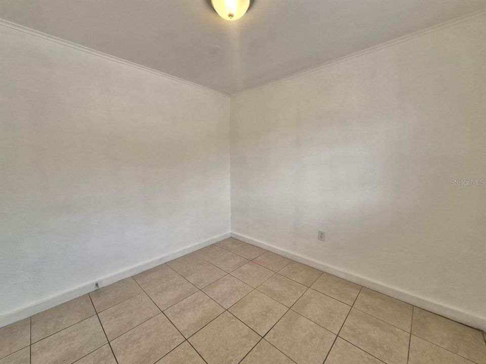 For Rent: $1,400 (2 beds, 1 baths, 598 Square Feet)