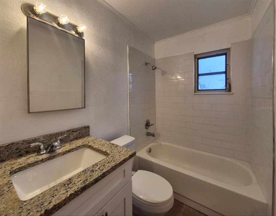 For Rent: $1,400 (2 beds, 1 baths, 598 Square Feet)