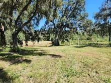 En Venta: $799,000 (25.04 acres)