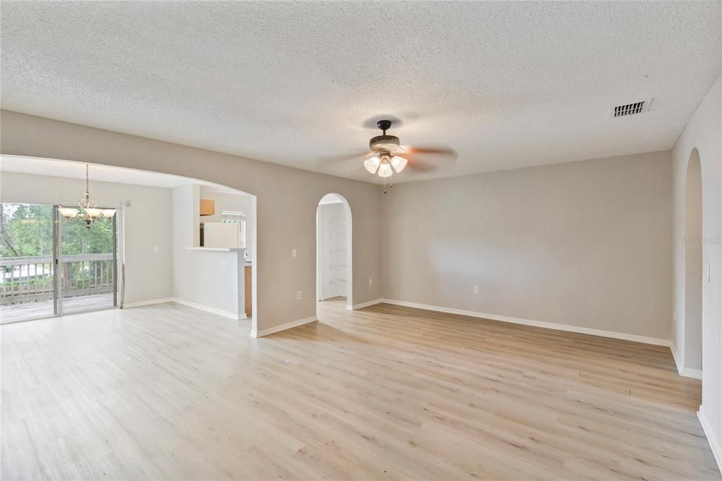 For Sale: $249,900 (3 beds, 2 baths, 1764 Square Feet)