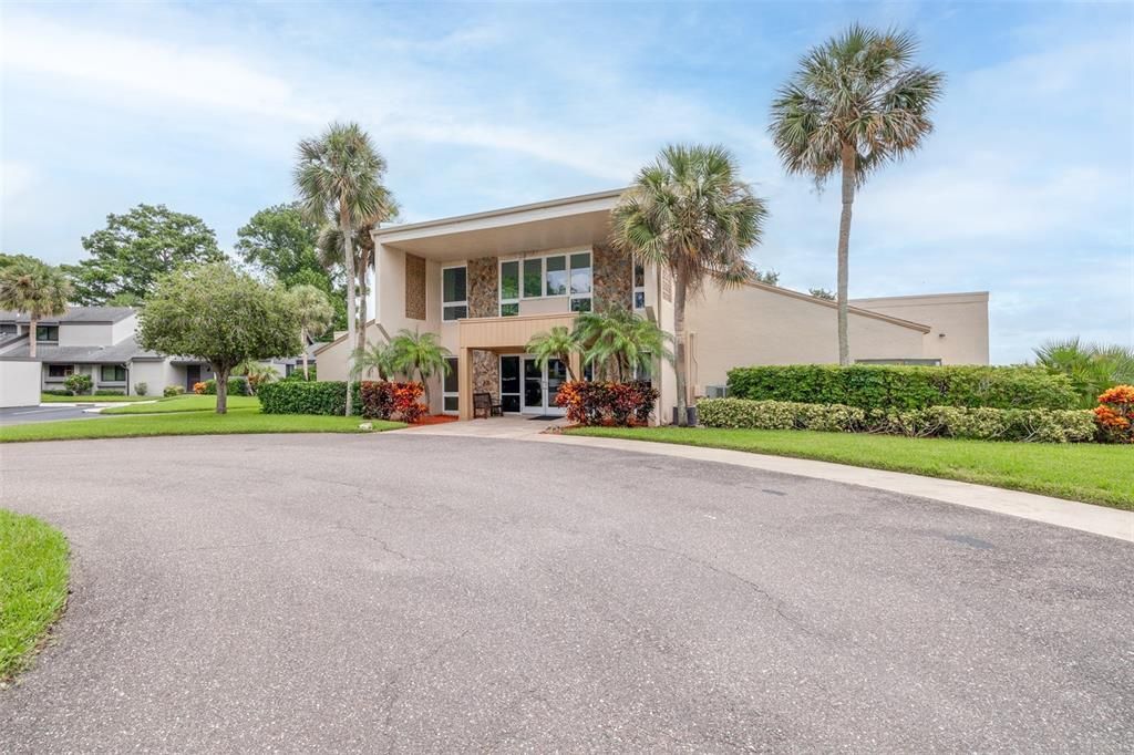For Sale: $190,000 (2 beds, 2 baths, 970 Square Feet)