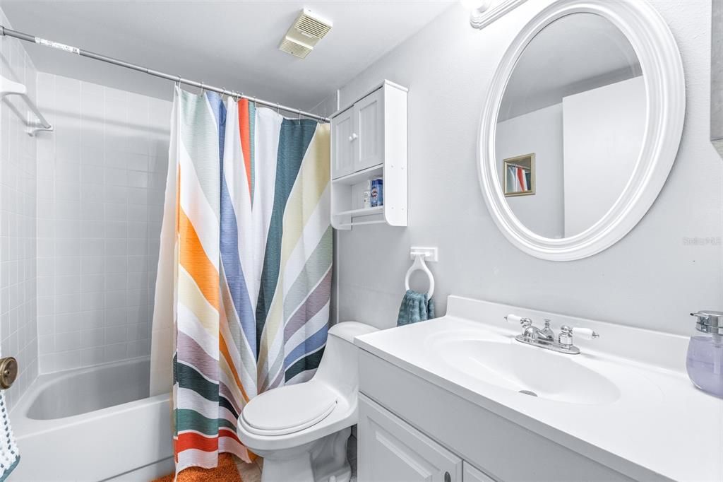 For Sale: $190,000 (2 beds, 2 baths, 970 Square Feet)