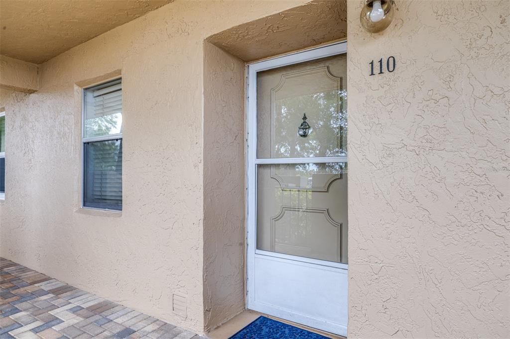 For Sale: $190,000 (2 beds, 2 baths, 970 Square Feet)