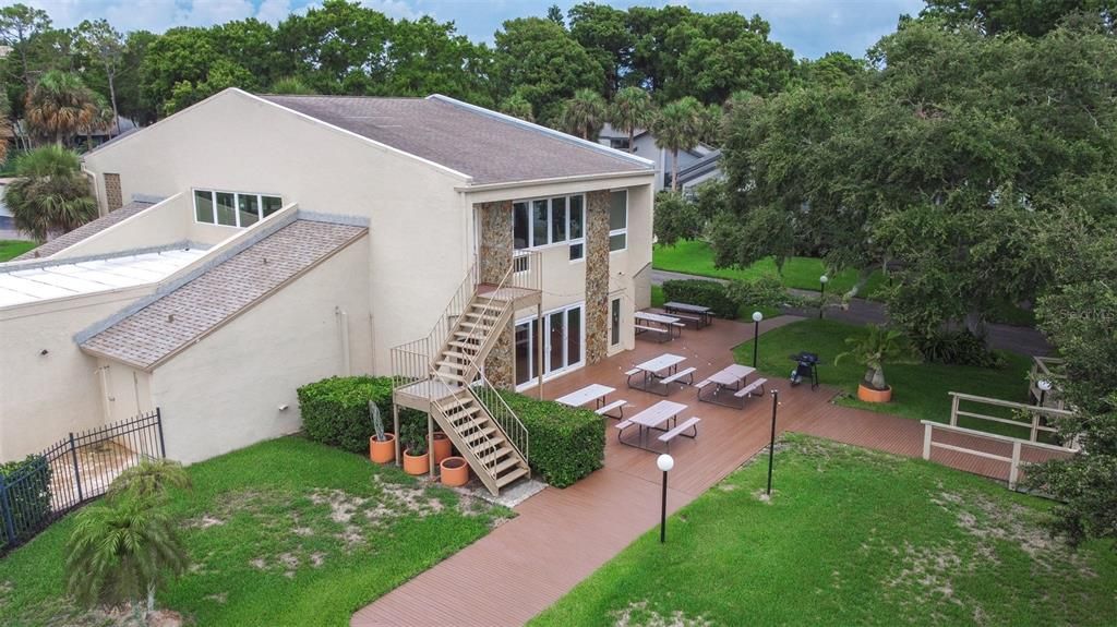 For Sale: $190,000 (2 beds, 2 baths, 970 Square Feet)