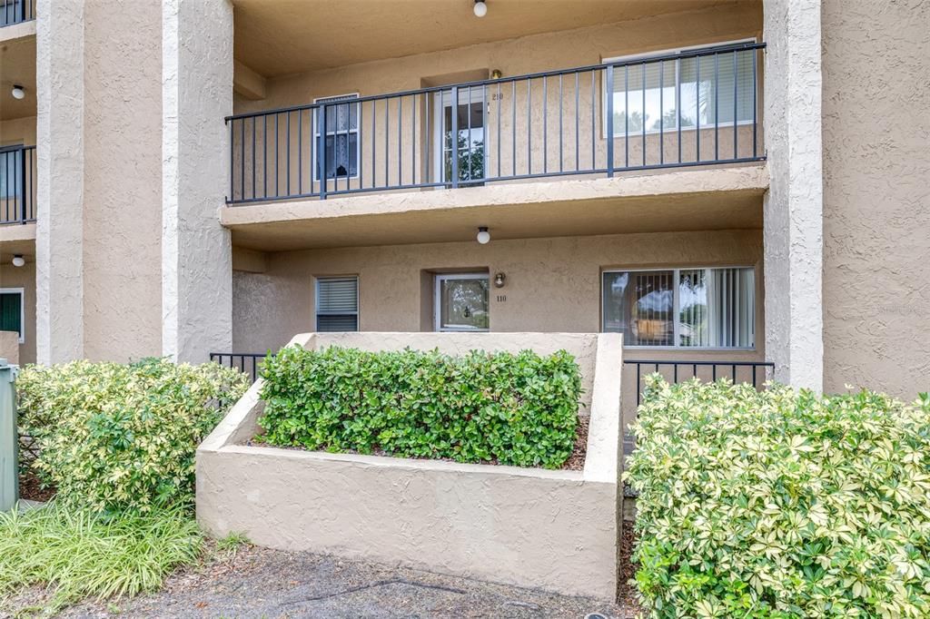For Sale: $190,000 (2 beds, 2 baths, 970 Square Feet)