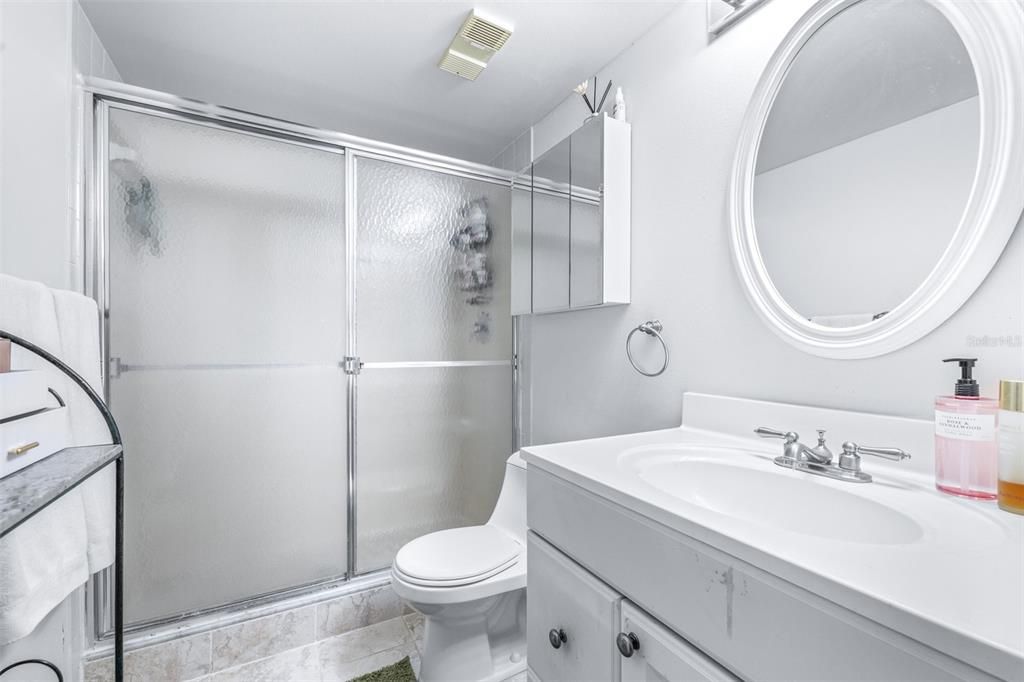 For Sale: $190,000 (2 beds, 2 baths, 970 Square Feet)