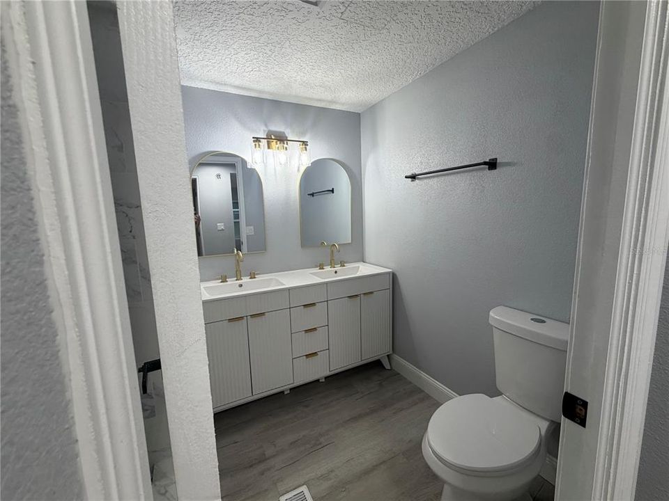 На продажу: $259,000 (3 спален, 2 ванн, 1456 Квадратных фут)