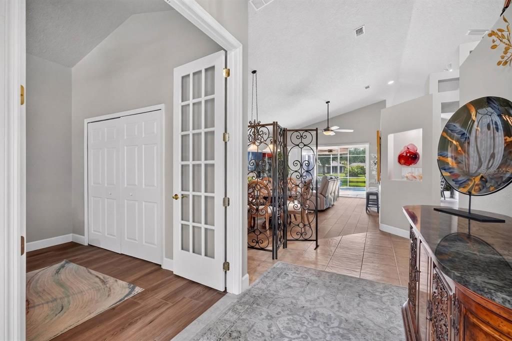 For Sale: $530,000 (3 beds, 2 baths, 1926 Square Feet)