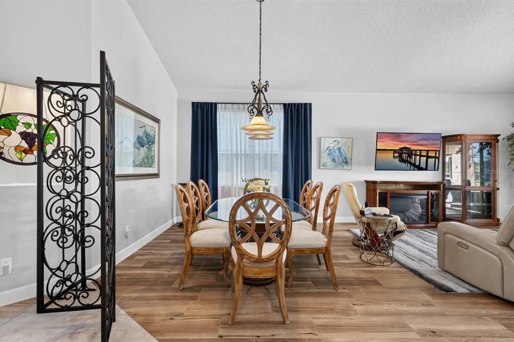 For Sale: $530,000 (3 beds, 2 baths, 1926 Square Feet)