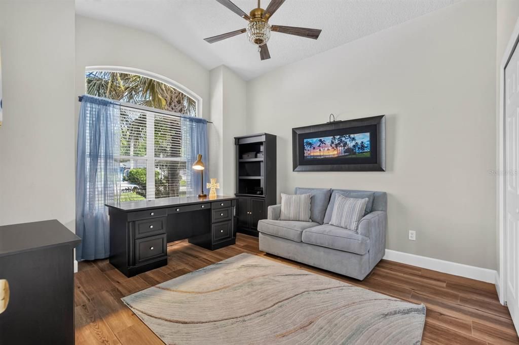 For Sale: $530,000 (3 beds, 2 baths, 1926 Square Feet)