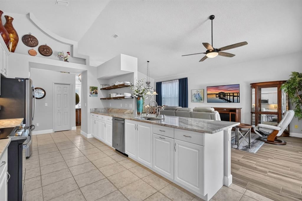 For Sale: $530,000 (3 beds, 2 baths, 1926 Square Feet)