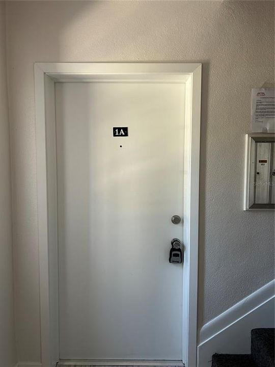 For Sale: $119,000 (1 beds, 1 baths, 725 Square Feet)