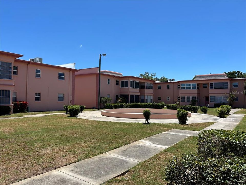 For Sale: $119,000 (1 beds, 1 baths, 725 Square Feet)