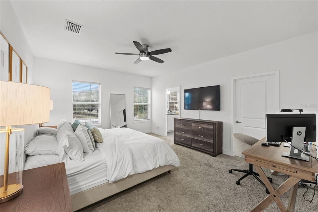 For Rent: $3,250 (3 beds, 2 baths, 1527 Square Feet)