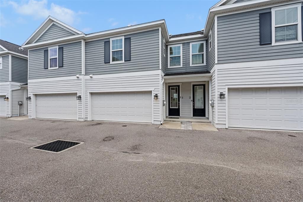 For Rent: $3,250 (3 beds, 2 baths, 1527 Square Feet)