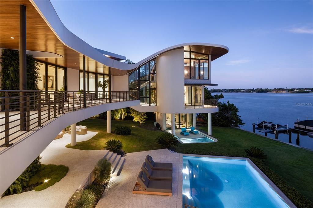 На продажу: $12,650,000 (4 спален, 4 ванн, 4209 Квадратных фут)