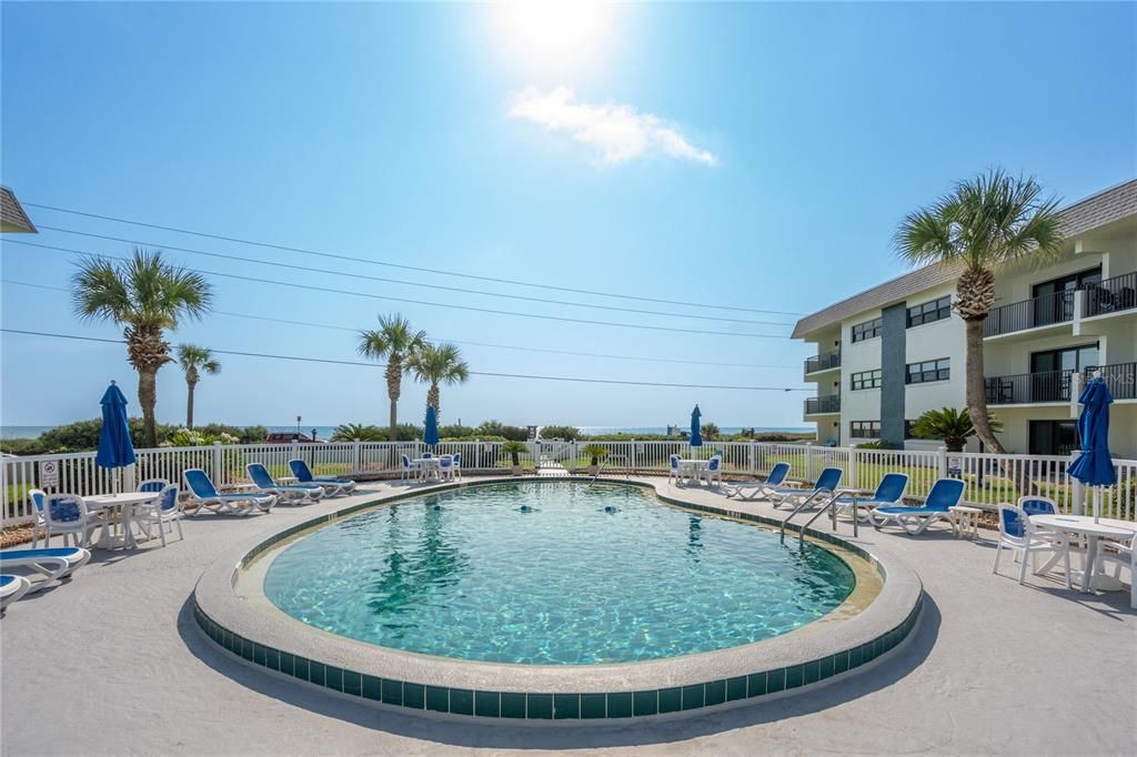 For Sale: $219,000 (2 beds, 2 baths, 1087 Square Feet)