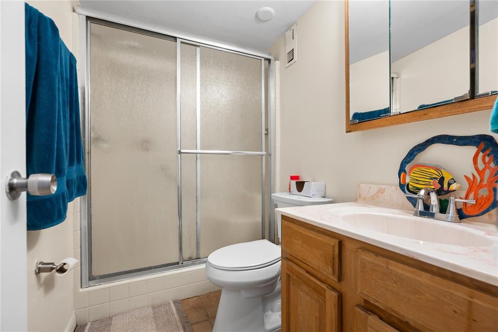 For Sale: $219,000 (2 beds, 2 baths, 1087 Square Feet)