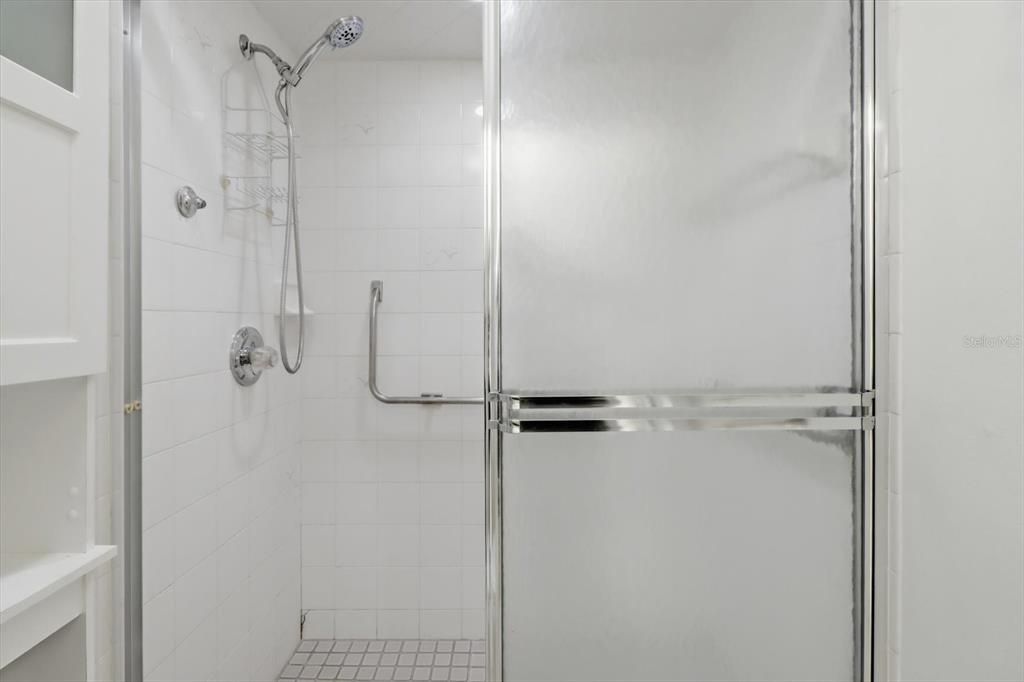 На продажу: $190,000 (2 спален, 2 ванн, 1272 Квадратных фут)
