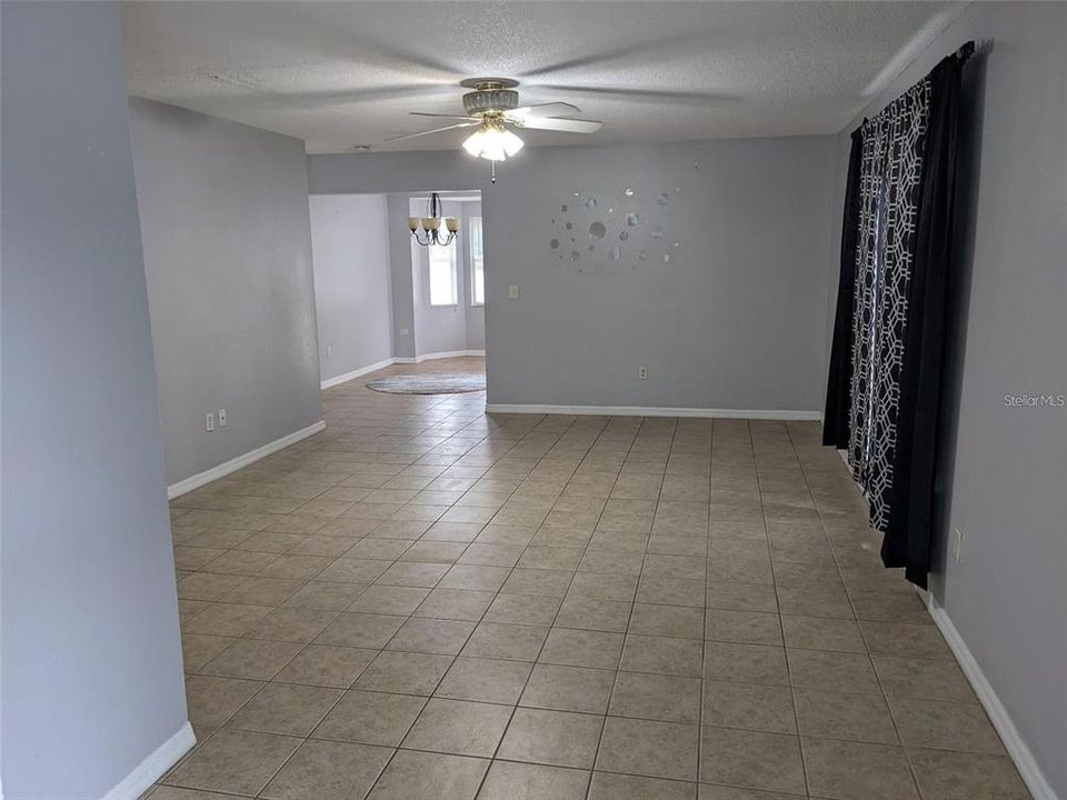 For Rent: $2,100 (4 beds, 2 baths, 1455 Square Feet)