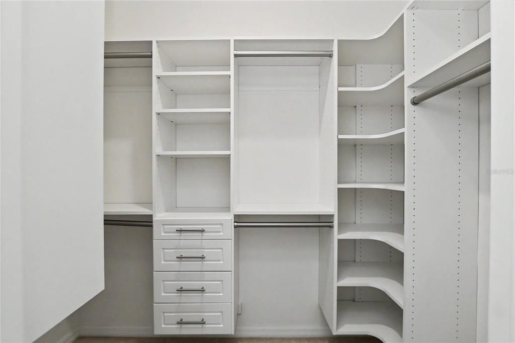 For Rent: $2,400 (4 beds, 2 baths, 2039 Square Feet)