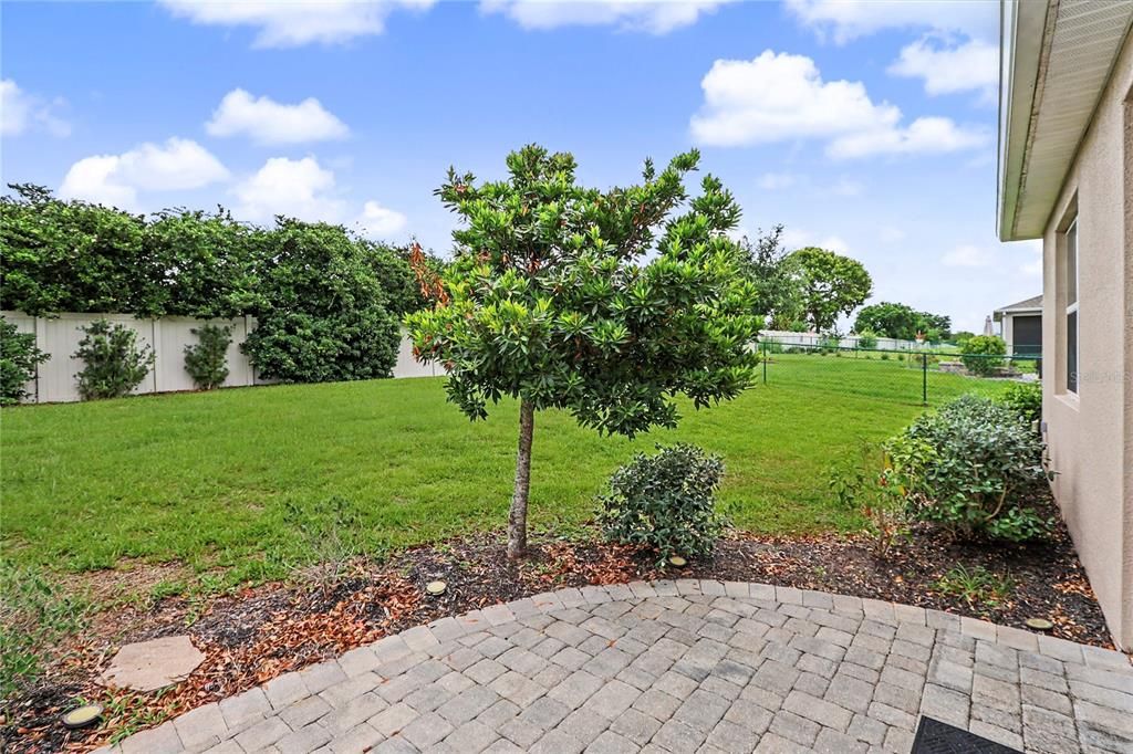 For Rent: $2,400 (4 beds, 2 baths, 2039 Square Feet)