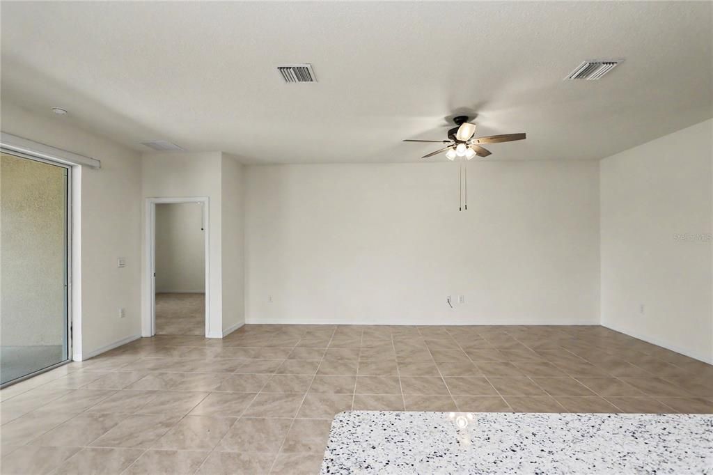 For Rent: $2,400 (4 beds, 2 baths, 2039 Square Feet)