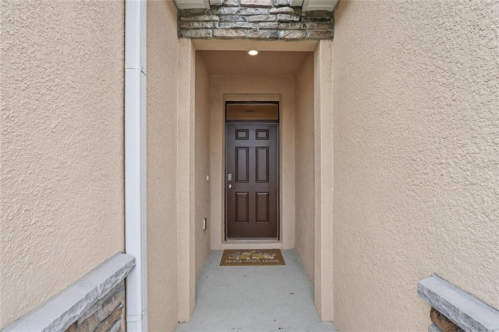 For Rent: $2,400 (4 beds, 2 baths, 2039 Square Feet)