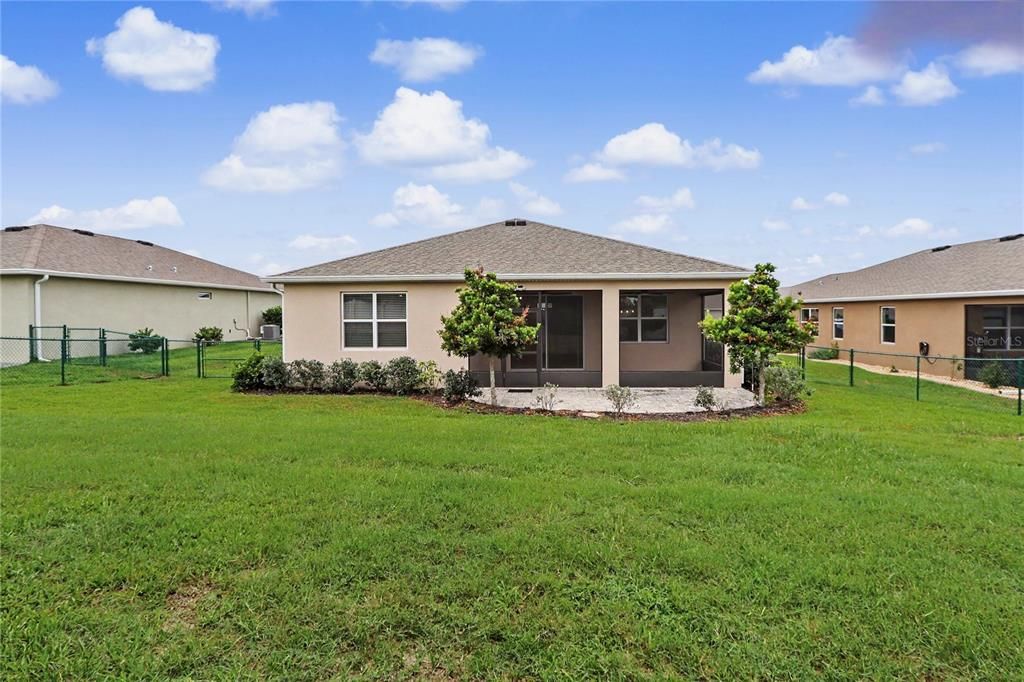 For Rent: $2,400 (4 beds, 2 baths, 2039 Square Feet)