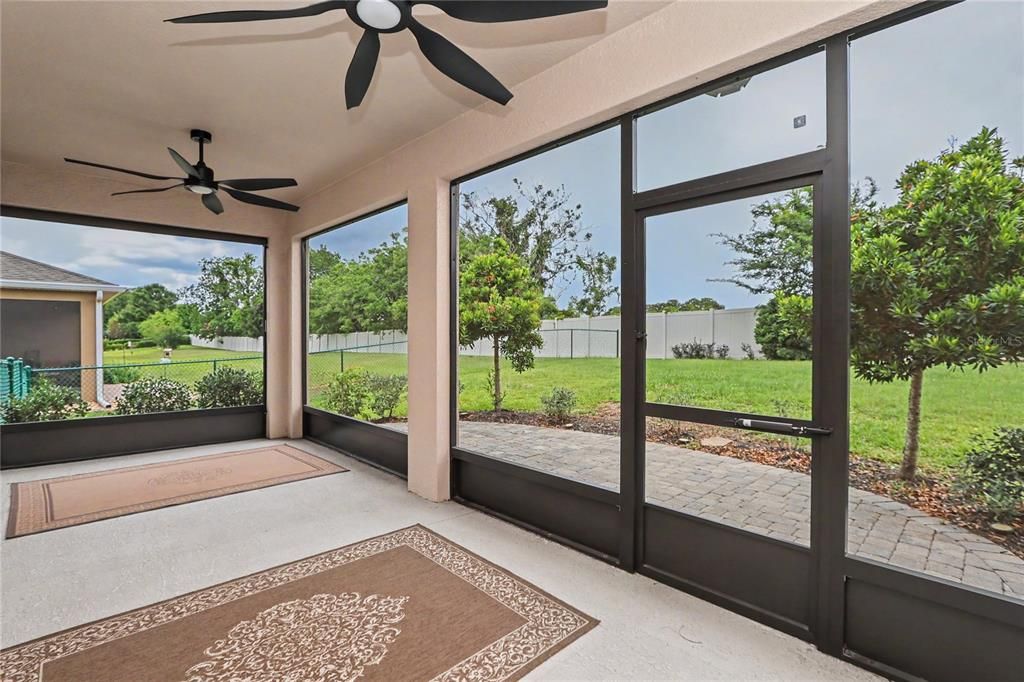 For Rent: $2,400 (4 beds, 2 baths, 2039 Square Feet)