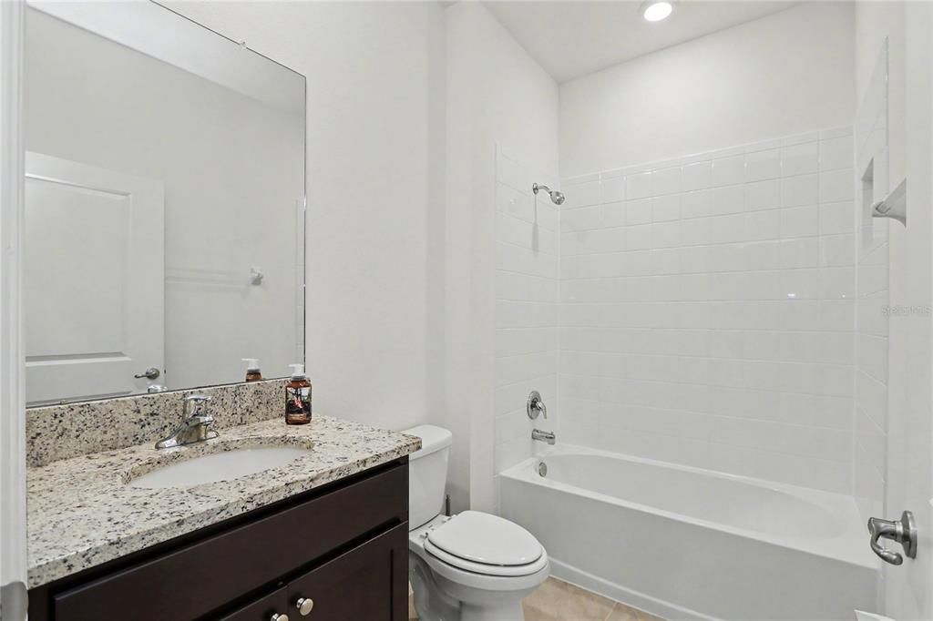 For Rent: $2,400 (4 beds, 2 baths, 2039 Square Feet)