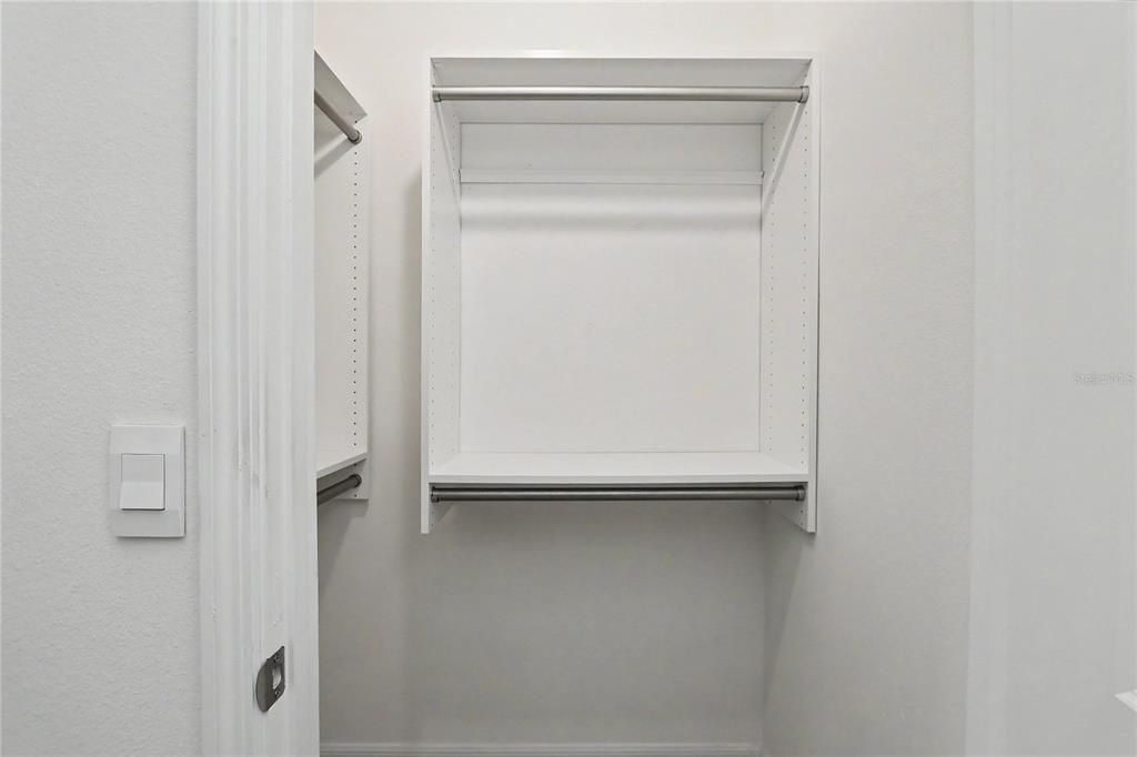 For Rent: $2,400 (4 beds, 2 baths, 2039 Square Feet)