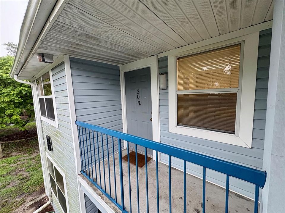 Active With Contract: $133,000 (2 beds, 2 baths, 879 Square Feet)