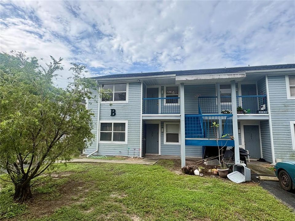 Active With Contract: $133,000 (2 beds, 2 baths, 879 Square Feet)