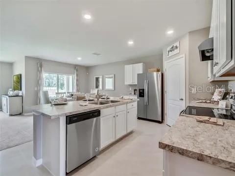 For Rent: $2,400 (4 beds, 2 baths, 1828 Square Feet)