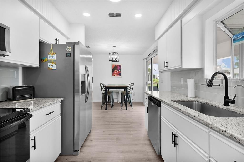 En Venta: $248,800 (2 camas, 2 baños, 1008 Pies cuadrados)