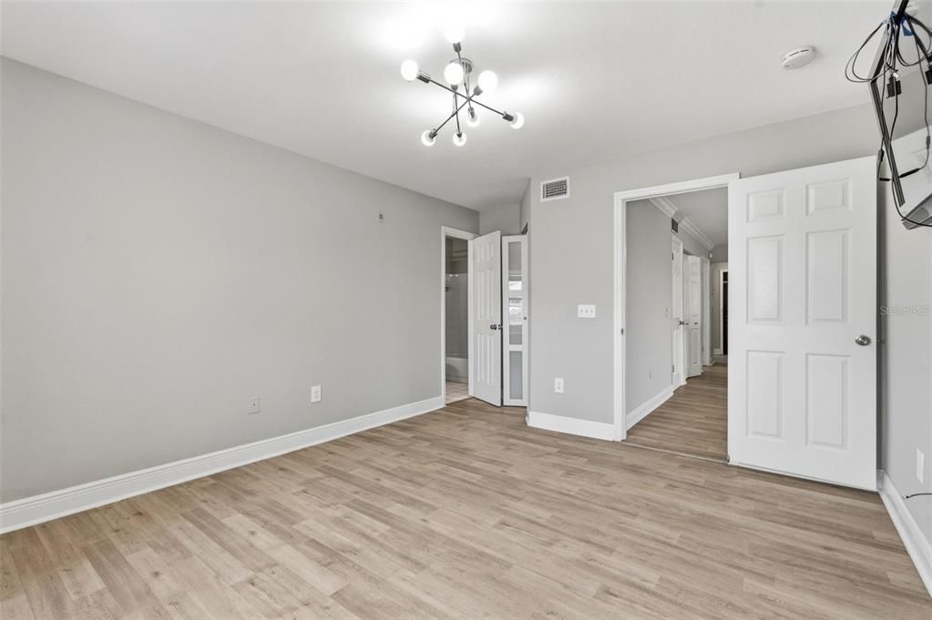 For Rent: $2,700 (3 beds, 2 baths, 1186 Square Feet)