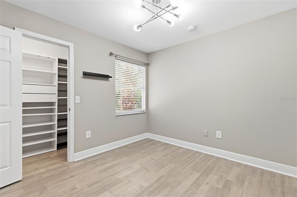 For Rent: $2,700 (3 beds, 2 baths, 1186 Square Feet)