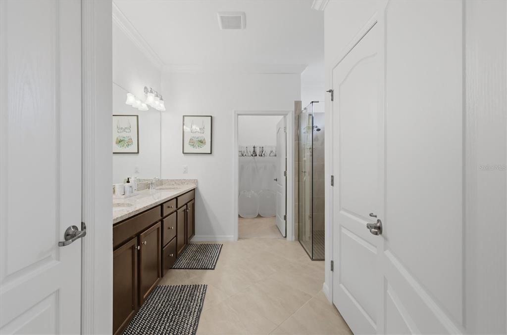 For Sale: $489,000 (2 beds, 2 baths, 1907 Square Feet)