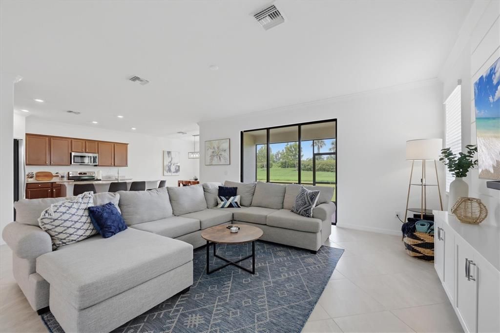For Sale: $489,000 (2 beds, 2 baths, 1907 Square Feet)
