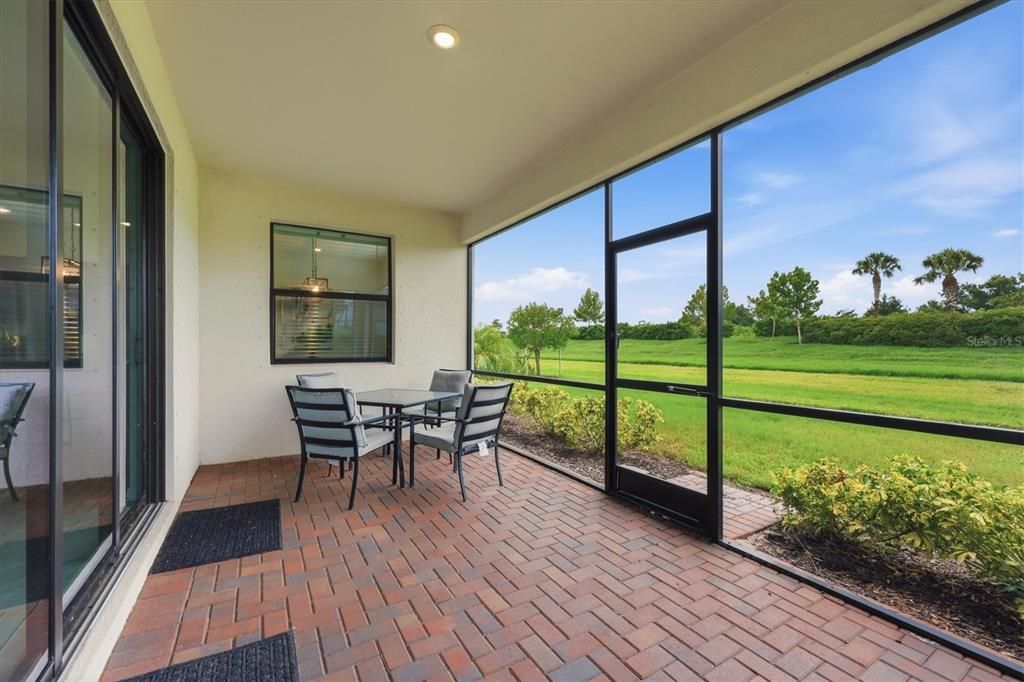 For Sale: $489,000 (2 beds, 2 baths, 1907 Square Feet)