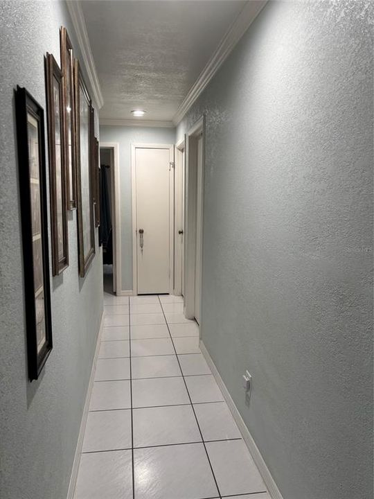 For Sale: $415,000 (4 beds, 2 baths, 1599 Square Feet)