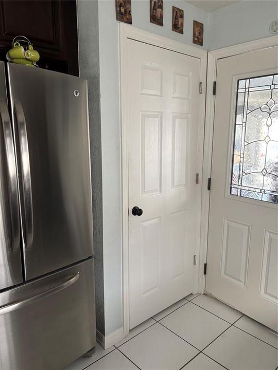 For Sale: $415,000 (4 beds, 2 baths, 1599 Square Feet)