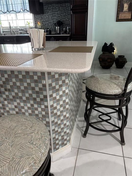 For Sale: $415,000 (4 beds, 2 baths, 1599 Square Feet)