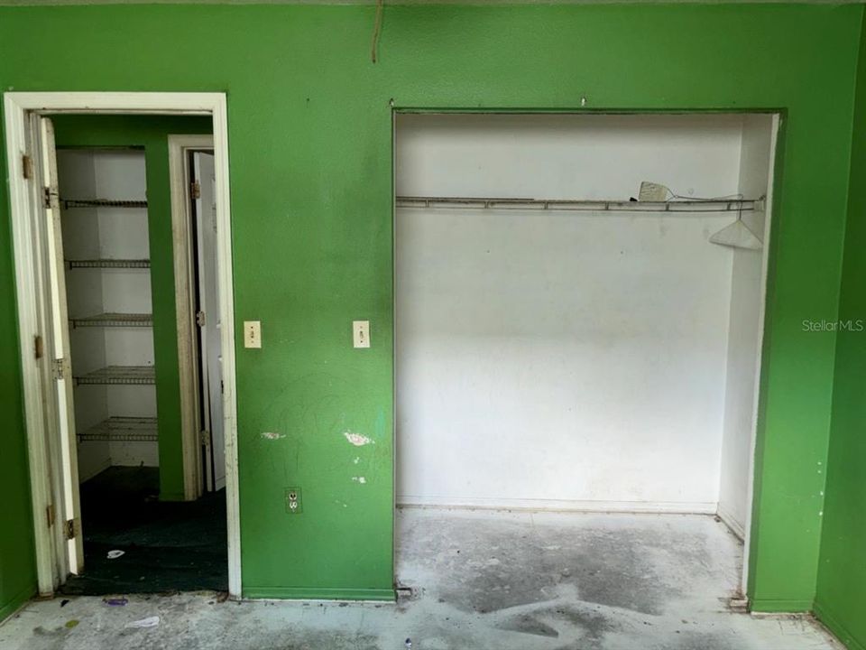 For Sale: $149,000 (3 beds, 2 baths, 988 Square Feet)