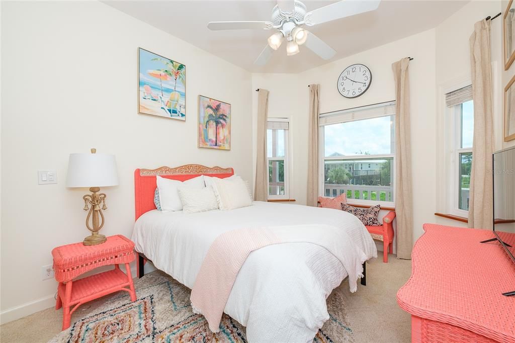 For Sale: $724,900 (3 beds, 2 baths, 1536 Square Feet)