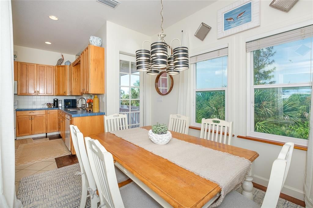 For Sale: $724,900 (3 beds, 2 baths, 1536 Square Feet)