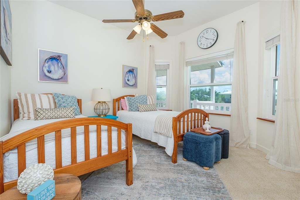 For Sale: $724,900 (3 beds, 2 baths, 1536 Square Feet)