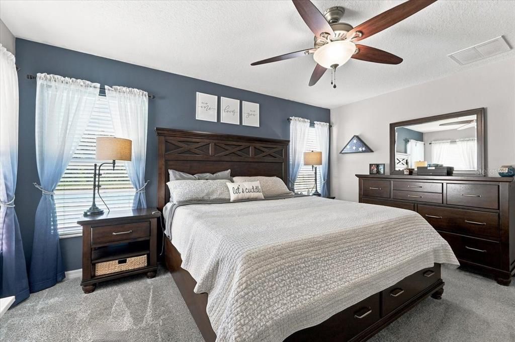 For Sale: $325,000 (4 beds, 2 baths, 1926 Square Feet)